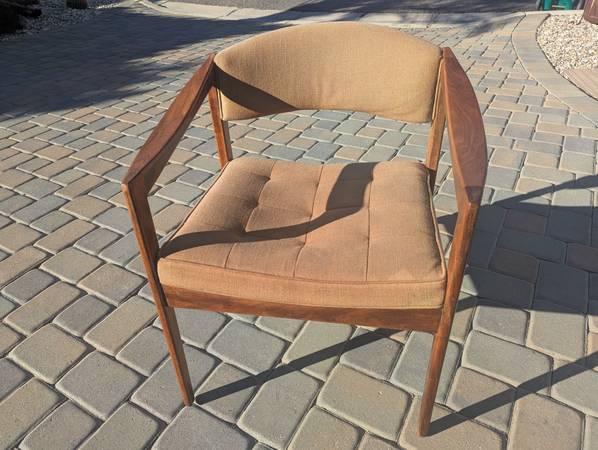 EDWARD WORMLEY MID-CENTURY DESIGNER ARMCHAIR $1,000 1