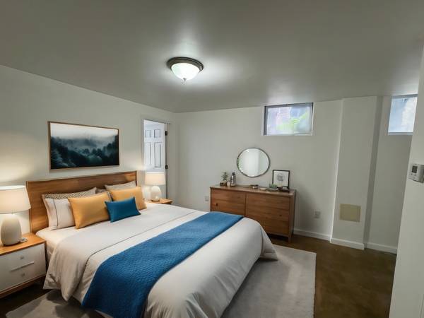 $2,800 / 2br - Available Now!Gorgeous 2 bed/1 bath, Pet Friendly, Students Ok.No Fee! (East Boston)63824666784641123