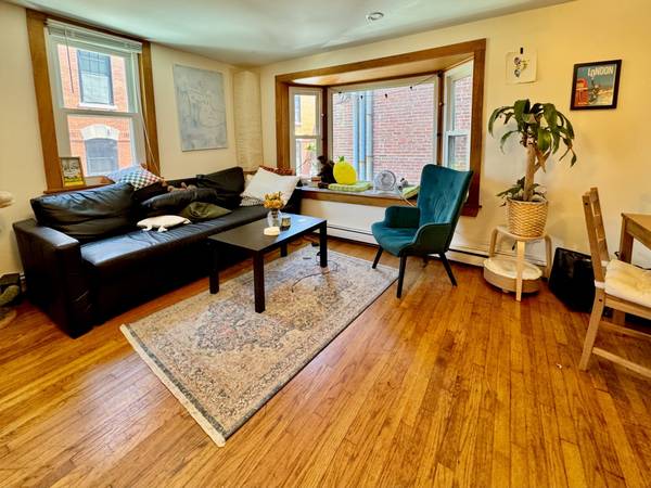 $1,600 / 3br - Habitación en Cambridge en casa de 3 dormitorios/2 baños | Cerca de Central Square (Medio Cambridge)63699256200451120