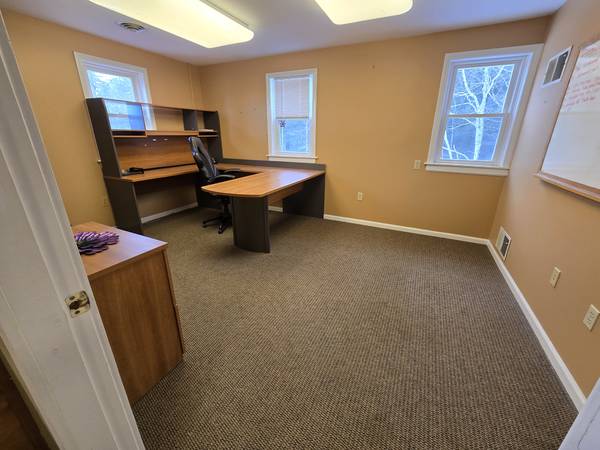 $500 / 500ft2 - PROFESSIONAL OFFICE SPACE $500 TO $3000 A MONTH BEAUTIFUL AREA (Hillsboro New Hampshire)63932058743811120