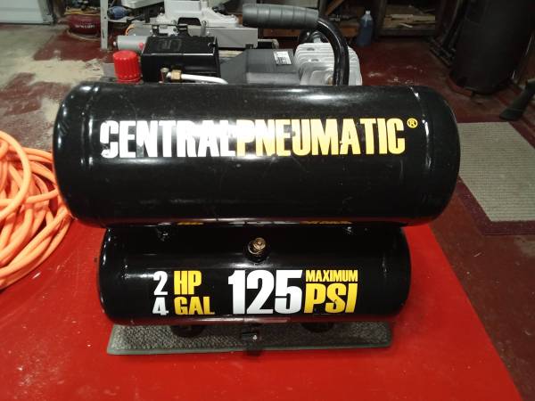 Central Pneumatic 2 HP, 4 Gallon Compressor. 125 PSI. 1