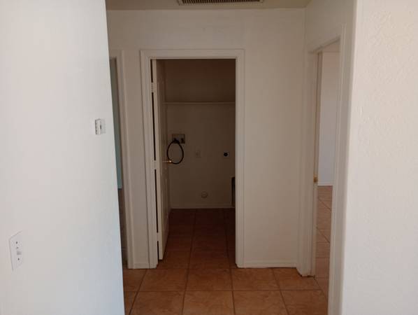$1,195 / 2hab - 805ft2 - 403-A N Sunshine Blvd (Eloy)63623896447235124