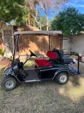 2001 EZGO GOLF CART WITH SMART CHARGER 1