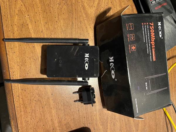WiFi Range Extender, MECO AC750 WiFi Repeater Wireless Signal Booster, 1