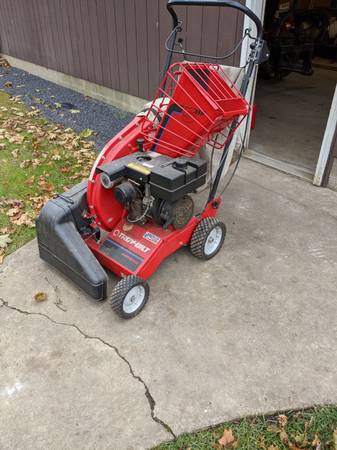 Troy Built  Chipper/Vac 1