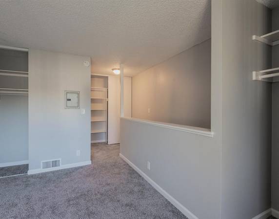 $1,600 / 1br - Highly Rated, Pet-Friendly w Community Pool, Lounge & Lush Landscape (Sacramento)63961339861890124