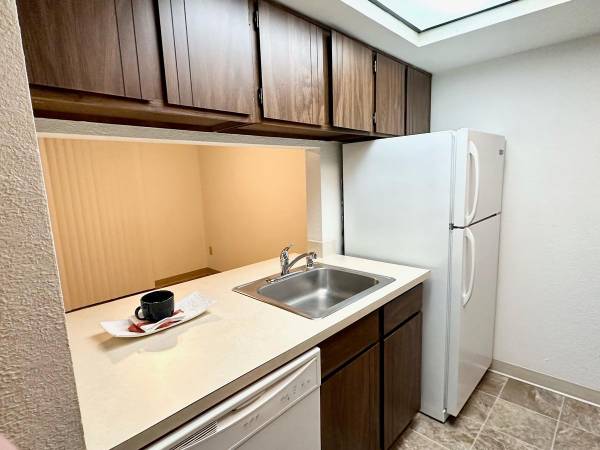 $1,250 / 1br - 760ft2 - Seasonal Outdoor Swimming Pool & Spa, Community Courtyards (North Richland)63662875008257121