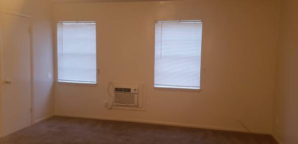 $625 / 1br - BEST DEAL IN TOWN $100 First MONTH Rent !!!! (Lawrence)63900042965890121