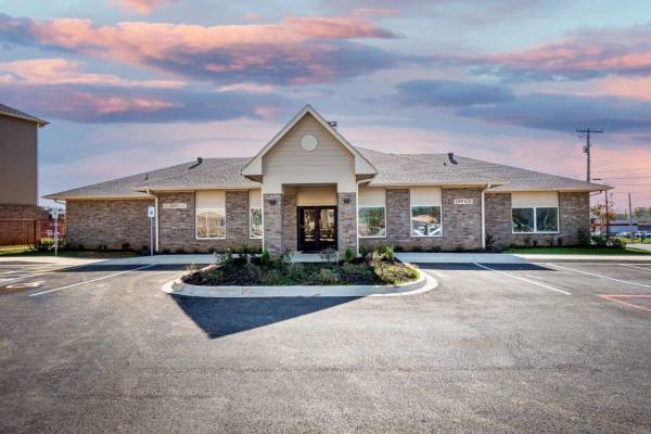 $1,210 / 1br - 636ft2 - Pool, Walk-In Closets, Business Center, Fitness Center (Longview Texas)64037558137219121