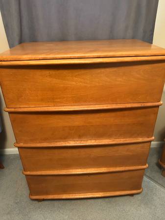 Vintage Maple Bedroom Suite 1