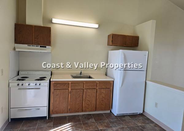 $1,150 / 1br - FOR RENT: Charming 1 Bed, 1 Bath in King City!64009502016130122