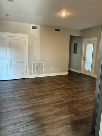 $1,400 / 2br - Hermoso apartamento cerca de la playa A7 (Biloxi)63762077054593122