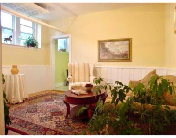 No Fee, Beautiful&Bright Furnished 1B1B at Heart of Harvard Square 1