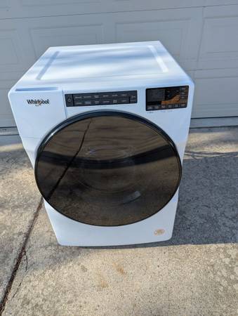 Whirlpool Front Load Washer - $250 (Menomonee Falls)63470460542337120