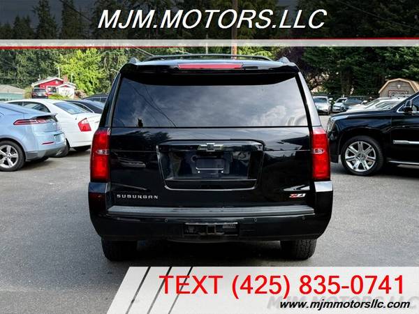 **2018** CHEVROLET SUBURBAN LT Z71, ¡COMODIDAD Y CAPACIDAD!!! - $12,99563623387580931123