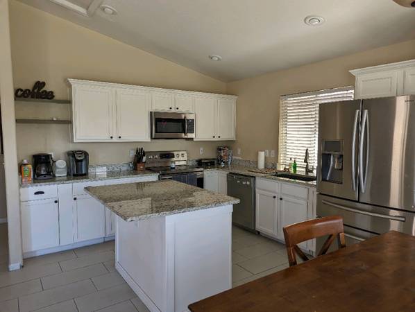 $2400.00 / 3br - 1686ft2 - Beautiful 3Bd/2.5 bath in the Foothills63966950276226124