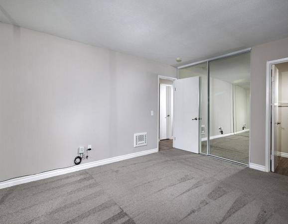 $2,200 / 1br - Short Drive to Dining, Shops & More, Dog Park - One Bedroom (Oceanside)63865933142273121