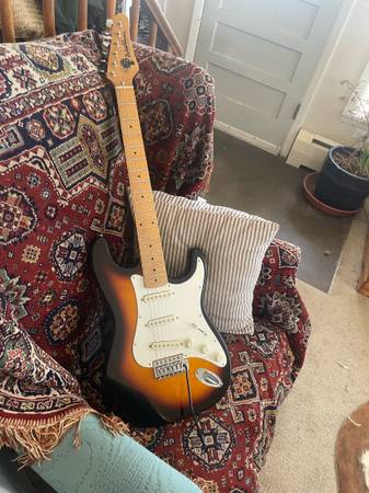 Washburn - Stratocaster Lyon series 1