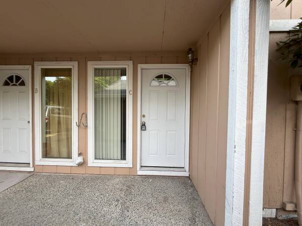$1,895 / 2br - 1050ft2 - Rock Creek 4-plex Unit - 2 Bedrooms 1.5 Baths, 1,050 Sq. Ft (Portland)63672601248003120