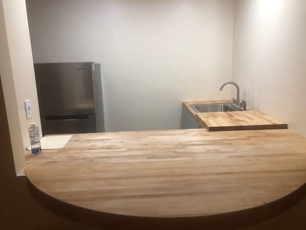 $1,525 / 425ft2 - Seaside studio with hardwood floors, nice, upstairs unit avail 12/01 (Seaside)64009497233922123
