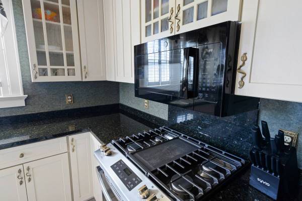 $250 / 4br - Downtown Frankenmuth Charmer (Frankenmuth, MI)64198881070979122