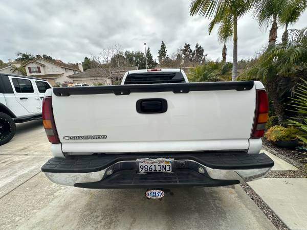 Camioneta Chevy singlecab de 2000 con cama corta, neumáticos nuevos - asientos - $9,400 (Oceanside)63616091699329122