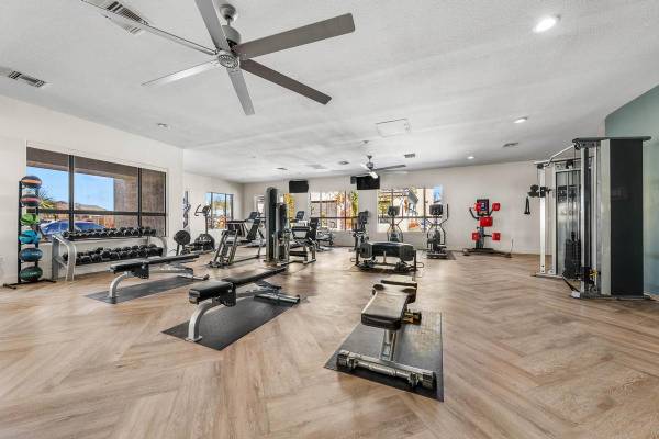 $1,199 / 1br - 717ft2 - 1 y 2 dormitorios en North Phoenix, nuevas mejoras, se aceptan mascotas64024999623041124
