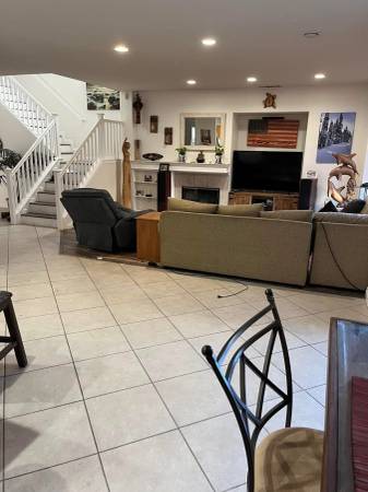 Room available in 2300 sqf home, gated, close to beach and downtown 1