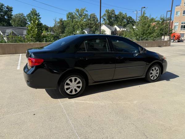 2009 Toyota Corolla LE - 4 cilindros - automático - $5,90063435182276611123