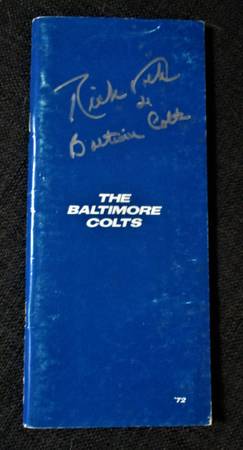 Autographed 1972 Baltimore Colts Rick Volk #21 Media Guide 1