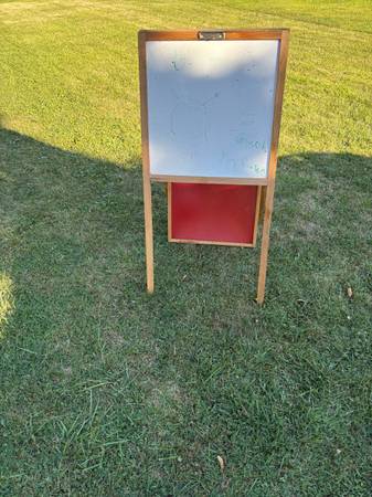 Easel 1