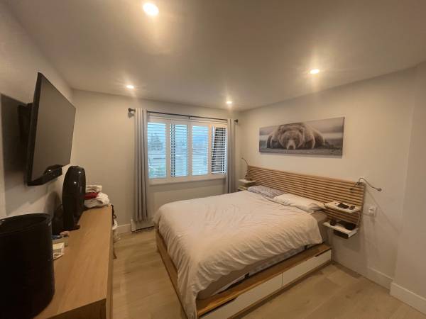 Top Floor Kitsilano 700sf, dedicated EV, fully Furnished 4