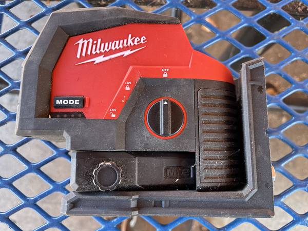 Milwaukee M12 Laser Level Used 1