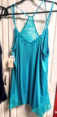 BRAND NEW WOMEN'S PLUS SIZE 2X SHORT NIGHTGOWN 1