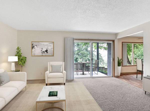 $1,595 / 2br - SAVE $300 w TOUR - Onsite Pet Stations, Near Downtown Milwaukie + 2B (Milwaukie Heights)63914853708931121