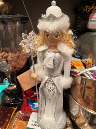 White Nutcracker 1