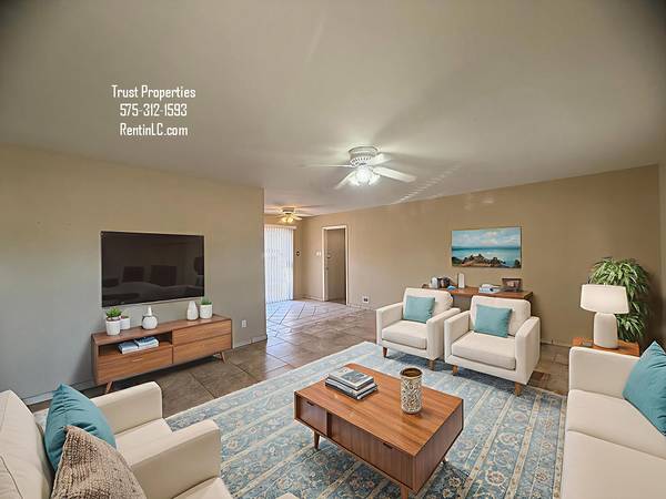 $1,295 / 4br - 1620ft2 - Amplio 4/2 con 2 áreas de estar cerca de tiendas y NMSU (en Missouri)63861850639105123