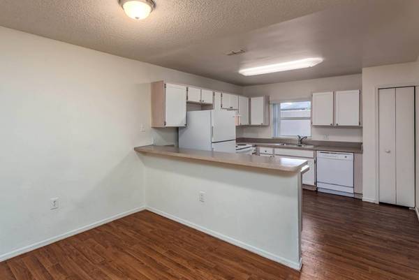 $1,463 / 3br - 1058ft2 - Look no further! You are home! Amazing 3 Bed, 1058 Sq Ft, great value! (Port Richey)63976137933826124