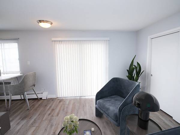 $1,015 / 2br - 810ft2 - We’re kind of a big deal! (2201 Gibson St, Sioux City, IA)63846412280833123