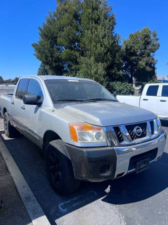 2011 Nissan Titan Crew Cab 5.6L V8 — AS-IS, Non-Drivable - $2,500 (santa clara)63654700210689120
