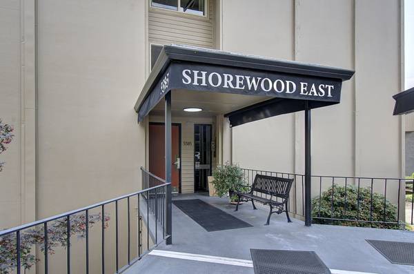$235,000 / 1br - 906ft2 - Sunshine, Style & a Peekaboo River View—Welcome Home! (Vancouver)63956923676546120