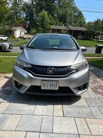 2017 Honda Fit EX-L Cuero, techo solar, automático 86K sin accidentes PRECIO BAJO - $13,500 (Fairfax)63616225503489124