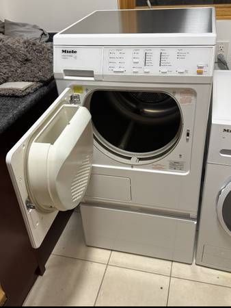 Miele Washer & Dryer Set – Excellent Condition – Fully Working 1