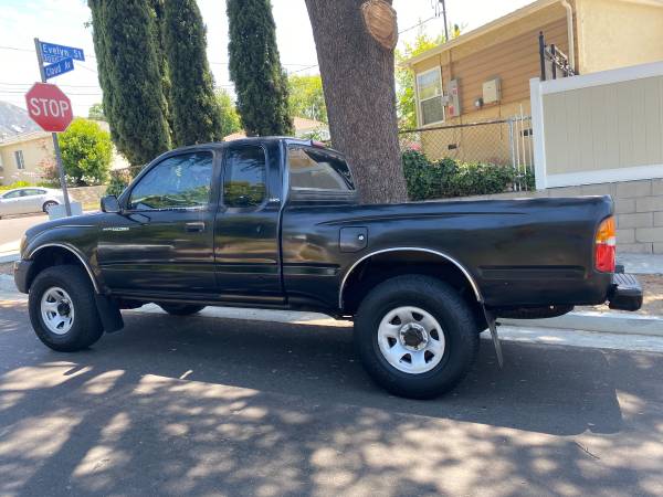 1999 Toyota Tacoma Prerunner Xtracab Solo 169k millas originales - $9,800 (Automático con OD 6 cilindros 3.4 litros Aire acondicionado Bajas millas originales Extra limpio Tapicería)63623825751297122