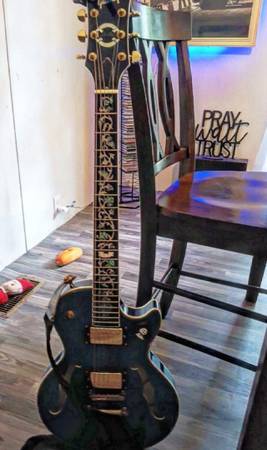 Electric guitar/amp/many sound pedals - $400 (Altoona)63471096003587120