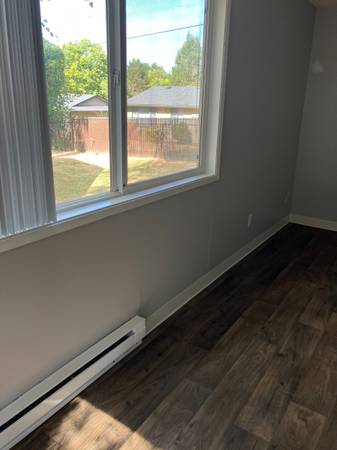 $1,655 / 2br - Charming unit- like your own home (Vancouver Area)63841707475331121