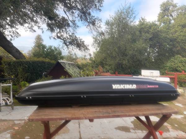 Yakima Space Booster 11 Box Carrier with universal mounts 1