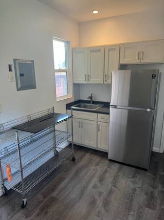 $1,200 / 200ft2 - Casa pequeña en alquiler en Makawao (Makawao)63686726616833123