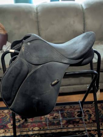 Wintec 2000 All Purpose Saddle 16.5" Medium Adjustable Gullet 1