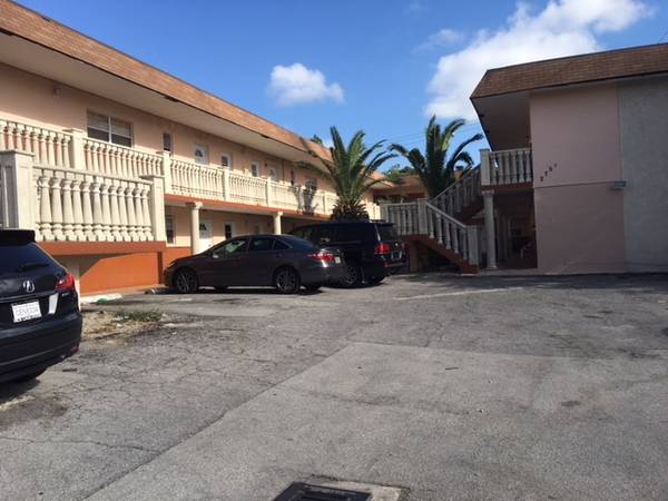 $1,855 / 2br - 850ft2 - **PROMO $750 FOR FIRST MONTH-2 BED/1 BATH-2750 Pierce St.** (2750 Pierce St. Hollywood)64049278126209120